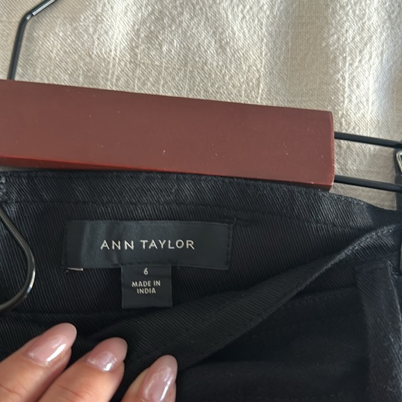 Ann Taylor black skirt - Picture 4 of 5